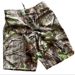 REALTREE CAMO BOYS BOARD SHORTS SZ 10-12